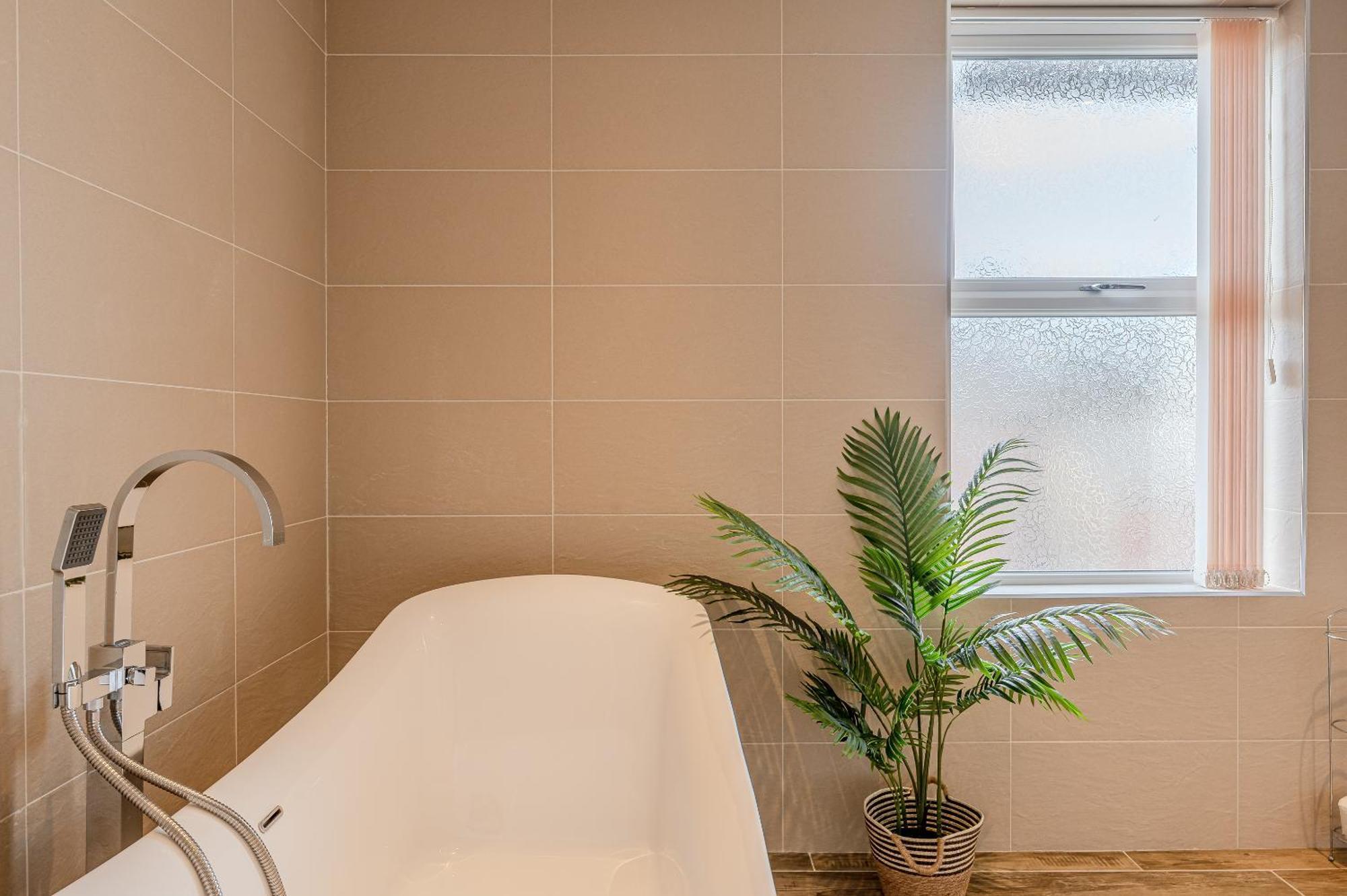 Rosemill - Large Pet Friendly Home With Off Road Parking Γουίτμπι Εξωτερικό φωτογραφία