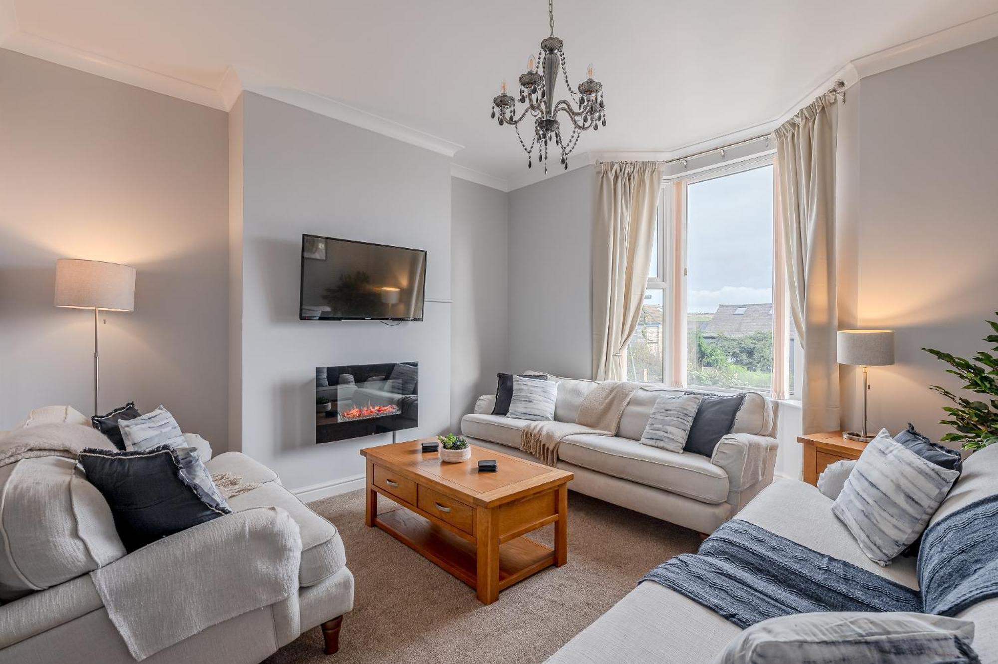 Rosemill - Large Pet Friendly Home With Off Road Parking Γουίτμπι Εξωτερικό φωτογραφία